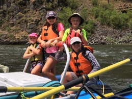 Rafting in Oregon with this fun crew